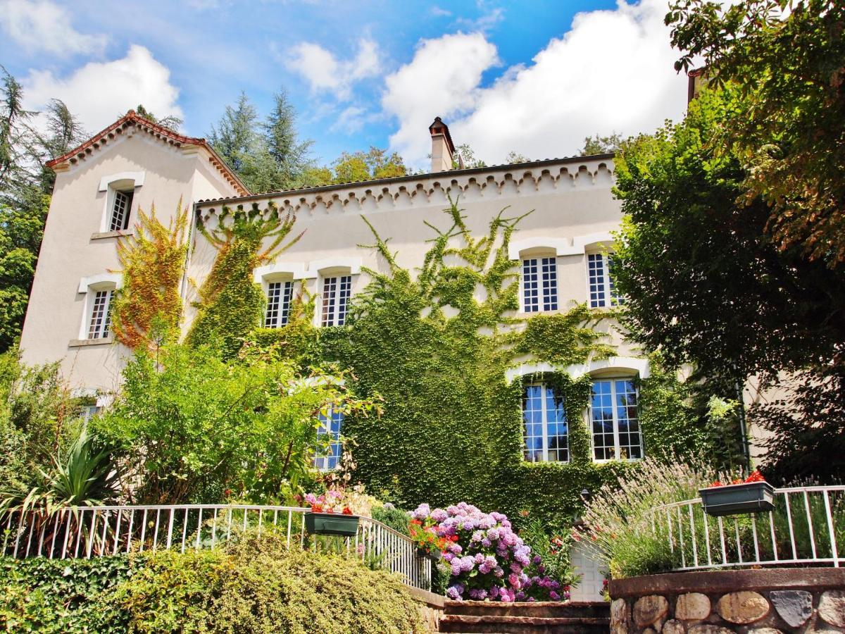 Villa Aimee Luxury Apartments With Heated Pool Vals-les-Bains Exteriör bild