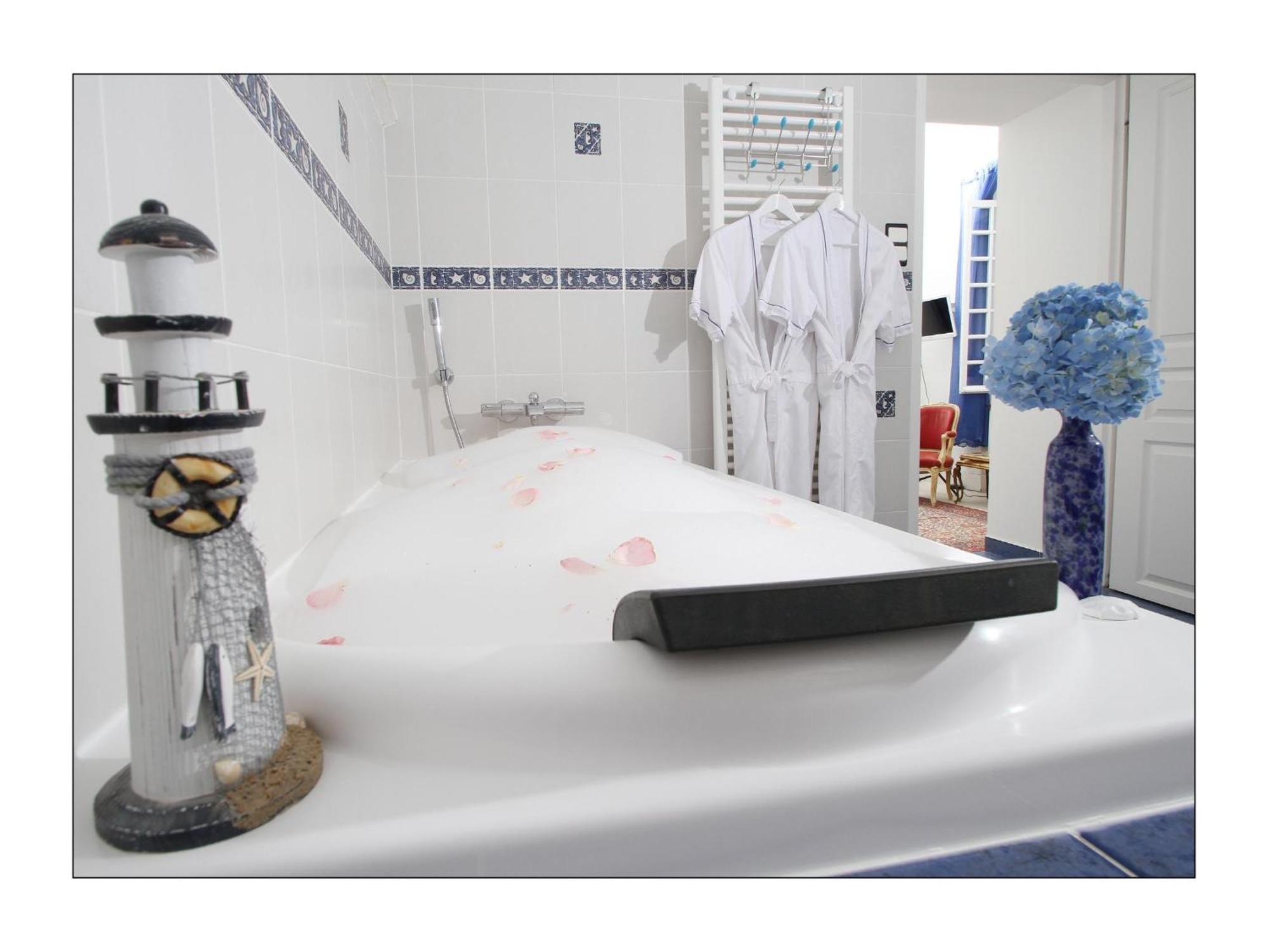 Villa Aimee Luxury Apartments With Heated Pool Vals-les-Bains Exteriör bild