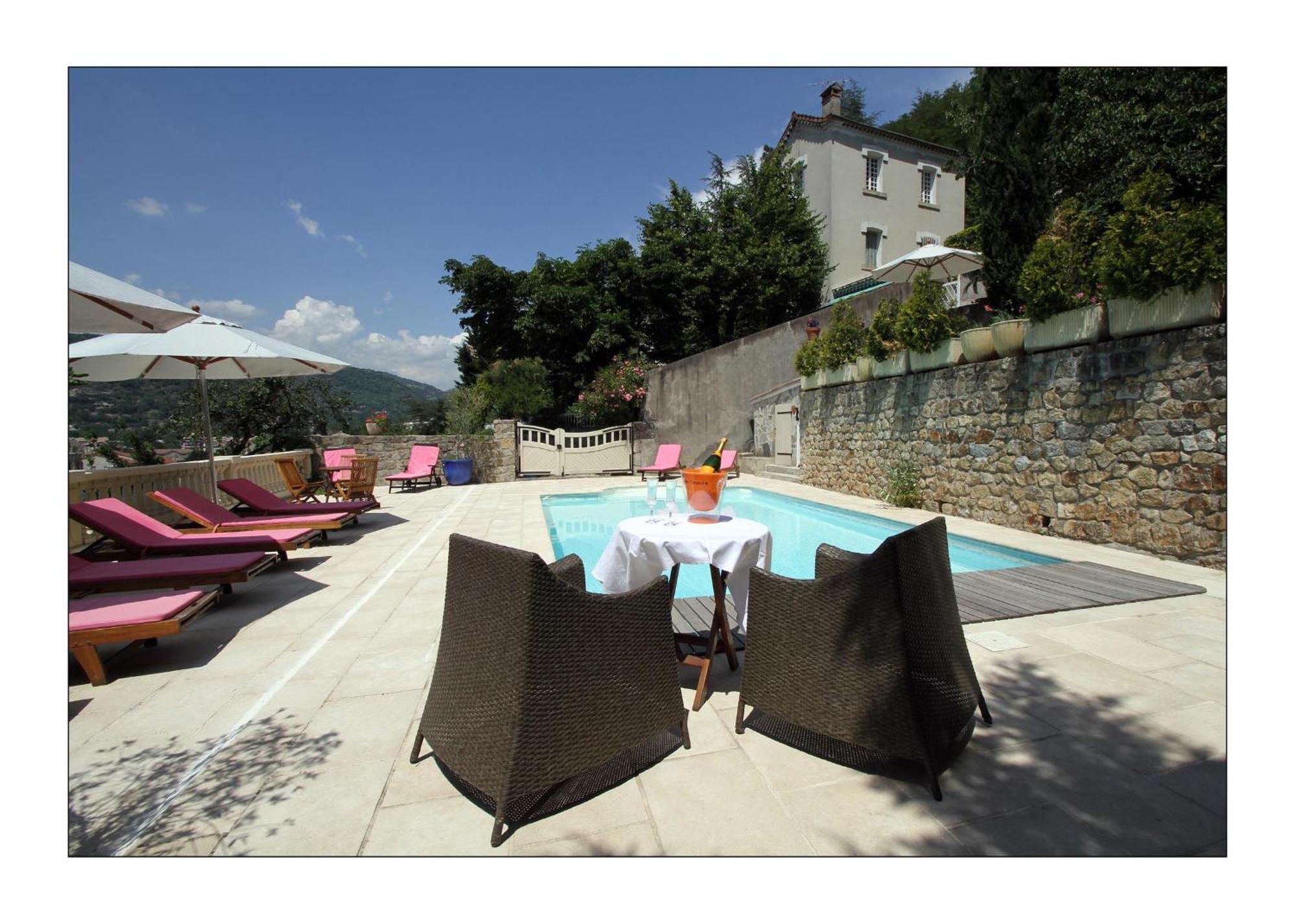 Villa Aimee Luxury Apartments With Heated Pool Vals-les-Bains Exteriör bild