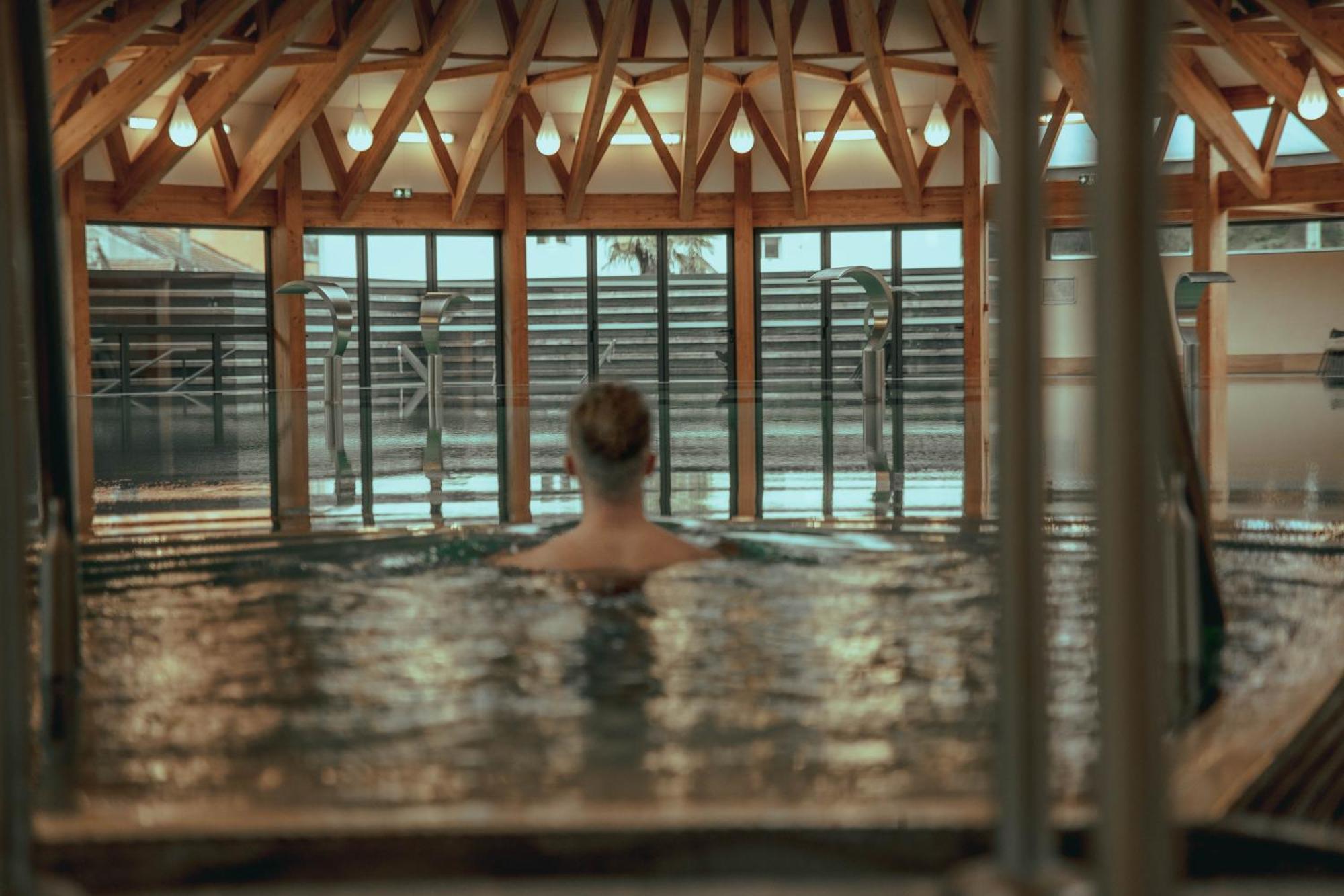 Villa Aimee Luxury Apartments With Heated Pool Vals-les-Bains Exteriör bild